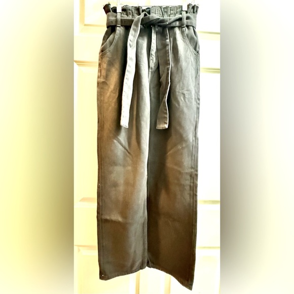 Hudson Jeans NWT SZ 26 High-Waisted Paper Bag Washed Black Jeans - Picture 7 of 7